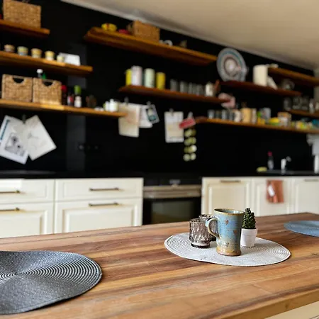Knk Vibrant Central Spacious Hideaway Apartmán Hradec Králové