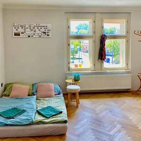Knk Vibrant Central Spacious Hideaway Apartmán Hradec Králové